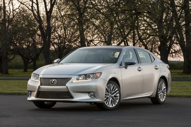 2013 Lexus ES (1).jpg